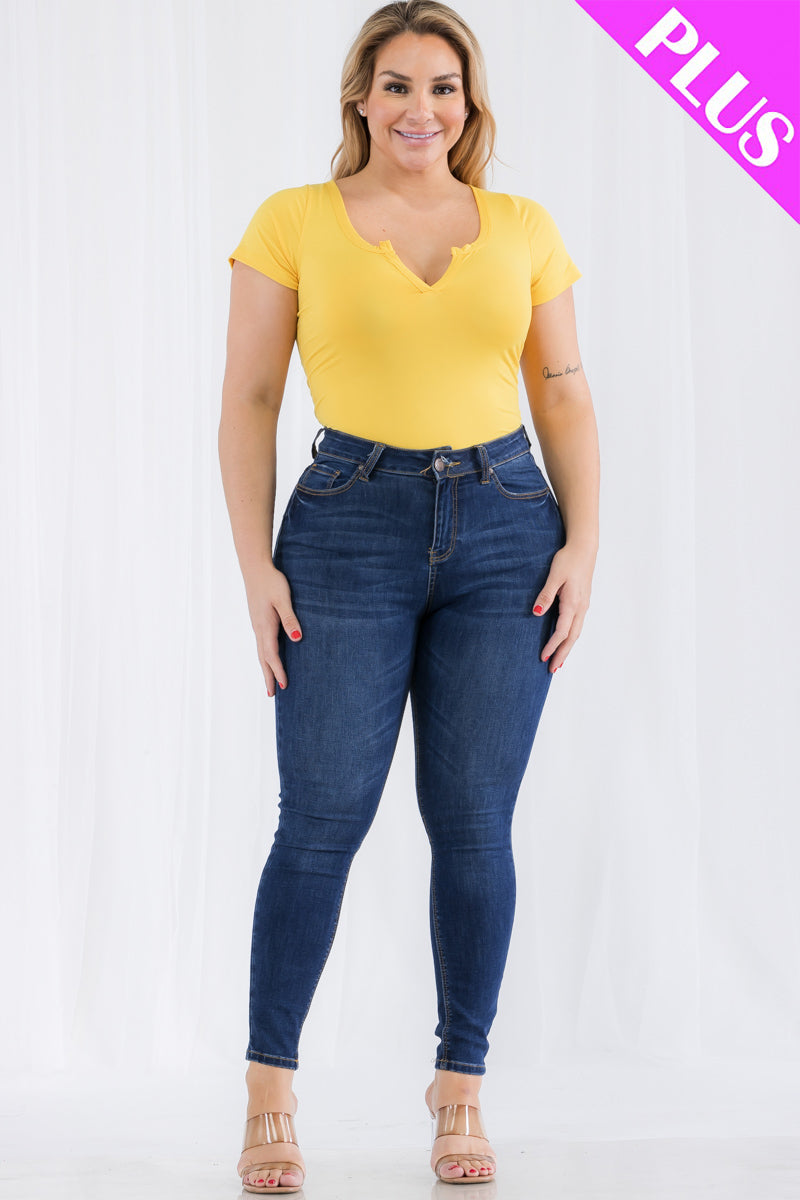 Plus Size Casual Split Neck Solid Short Sleeve Bodysuit (CAPELLA)