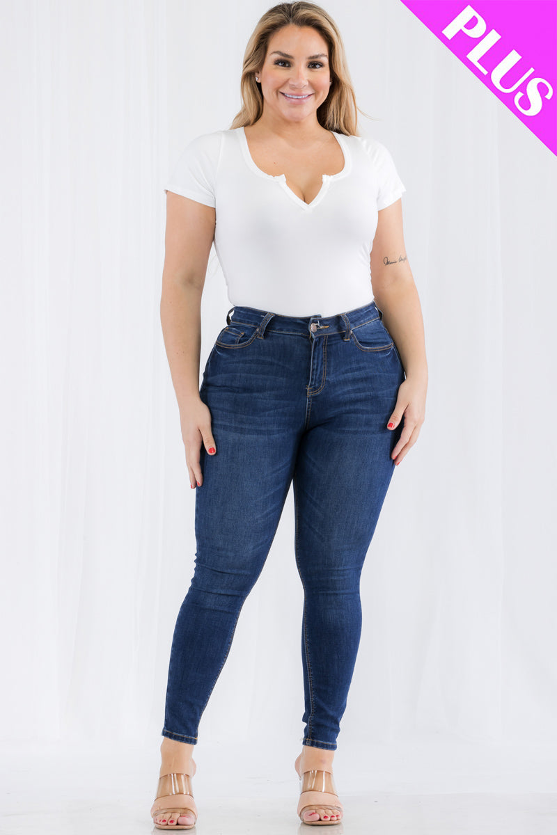 Plus Size Casual Split Neck Solid Short Sleeve Bodysuit (CAPELLA)