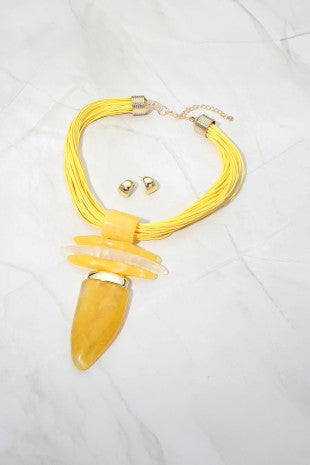 The Luxe Aura Statement Necklace
